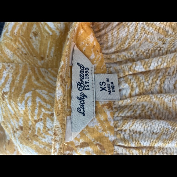 Lucky Brand Yellow Tribal Print XS Tank Beading summer cool
Very good condition - Picture 4 of 4